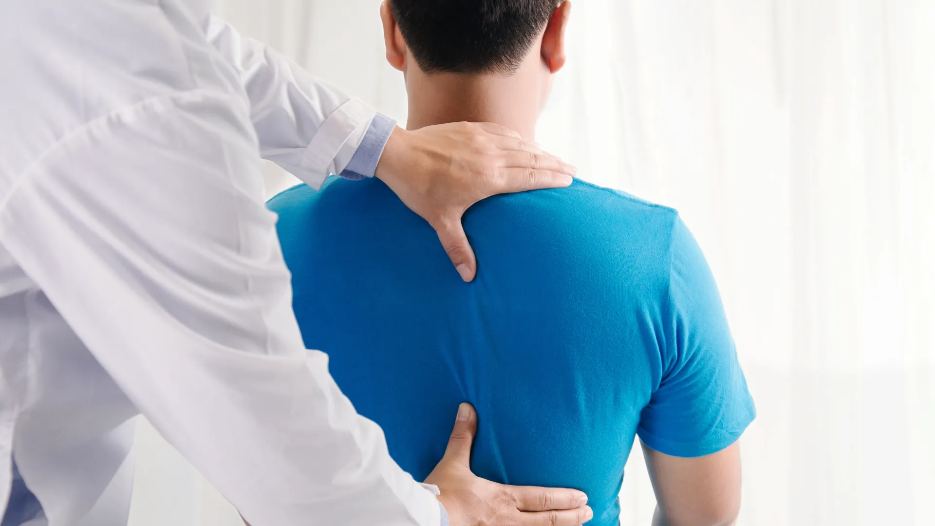 Featured image for “Chiropractors vs Physiotherapists: Key Differences Explained”